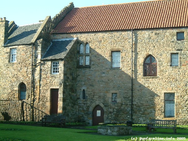 Inverkeithing heritage rear view